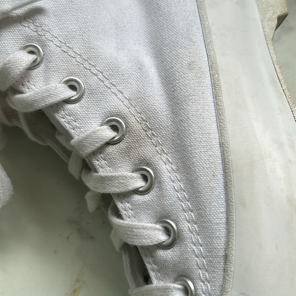 White Converse Chuck Taylor 2.0 Lugged High Top Platform Size 8 Women - Picture 9 of 15